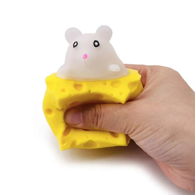 Stress-Relieving Pet Cheese Mouse – Fun Squeeze Toy